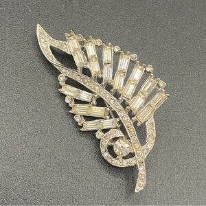 1950s Retro Sparkly Rhinestone Brooch